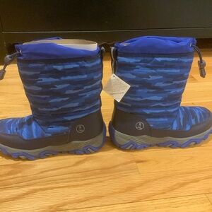 COBALT MOUNTAIN CAMO. Toddler boy snow boots. Lands End brand. US Size 13M.